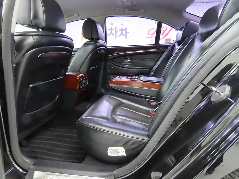 SsangYong Chairman W