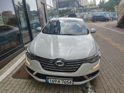 Renault SM6