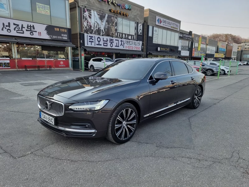 Volvo S90