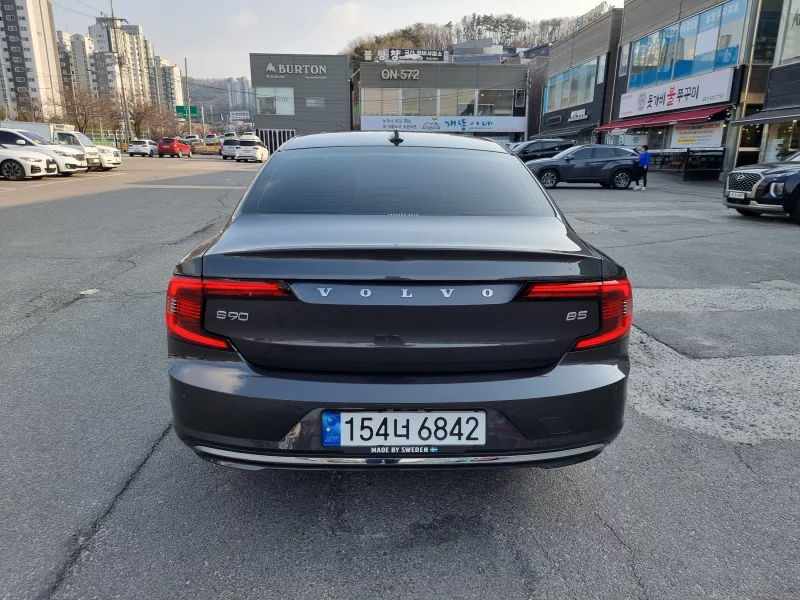 Volvo S90