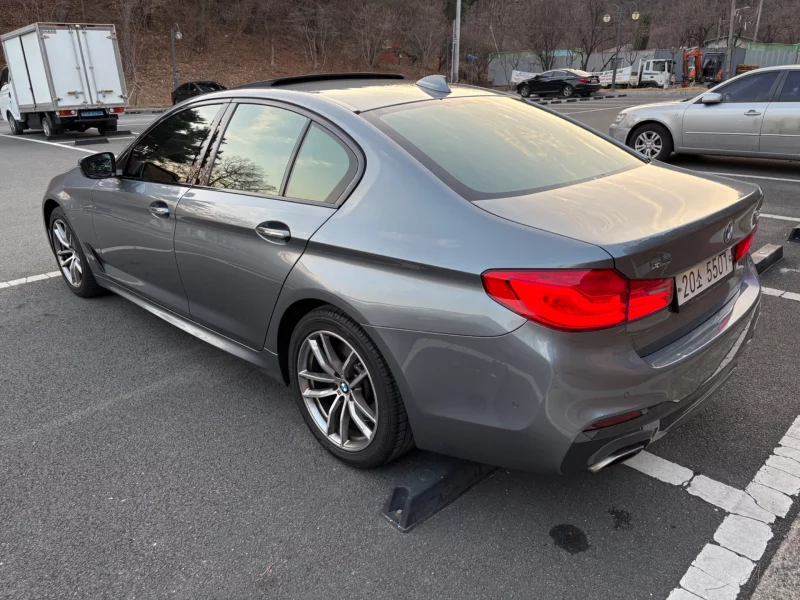 BMW 5-Series