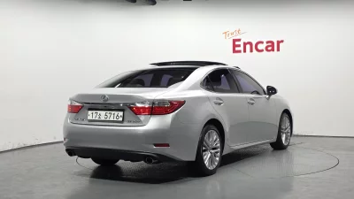 Lexus ES350