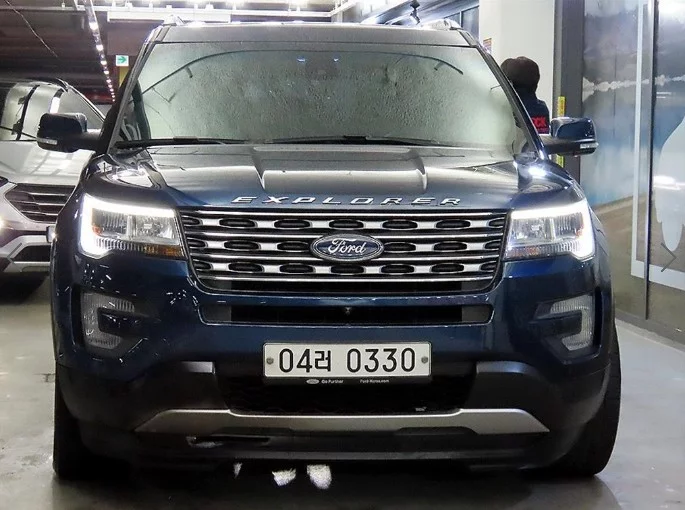 Ford EXPLORER