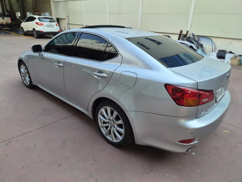 Lexus IS250