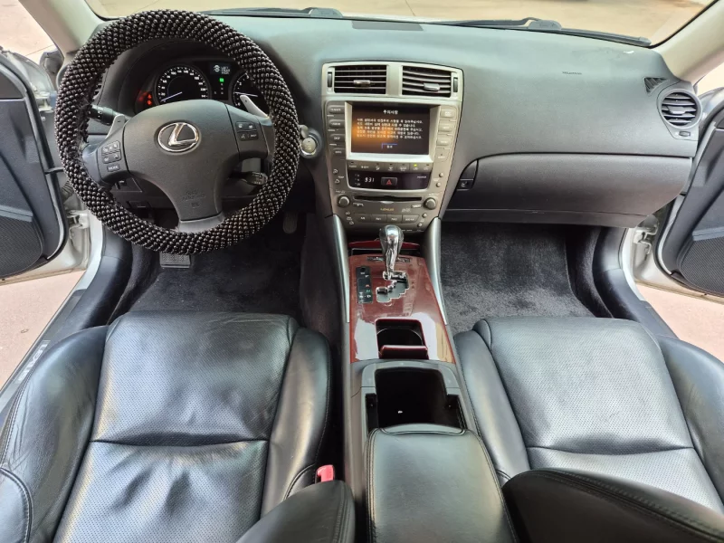Lexus IS250