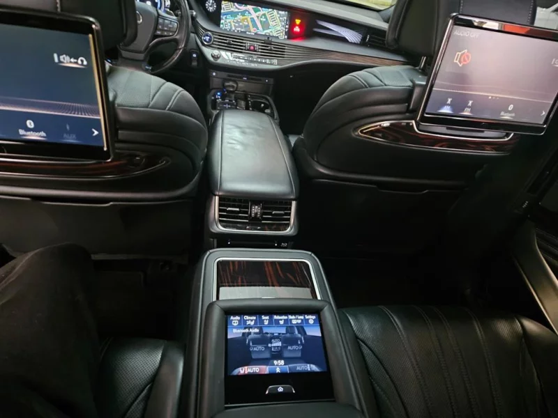 Lexus LS
