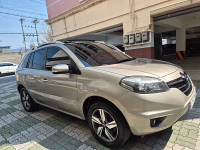 Renault QM5