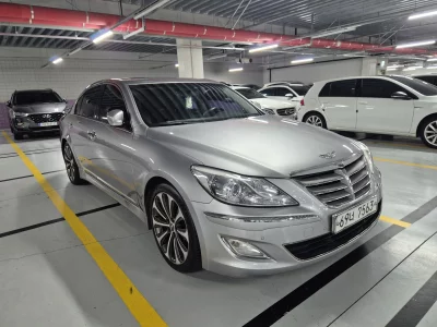 Hyundai Genesis