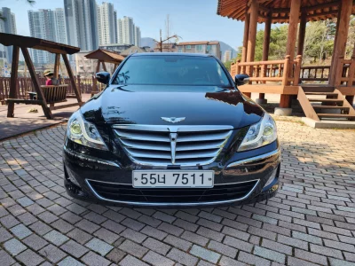 Hyundai Genesis