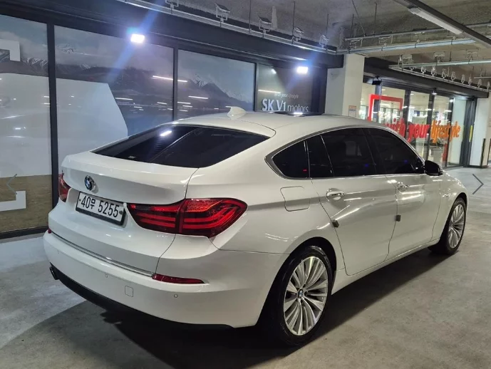 BMW 5-Series Gran Turismo