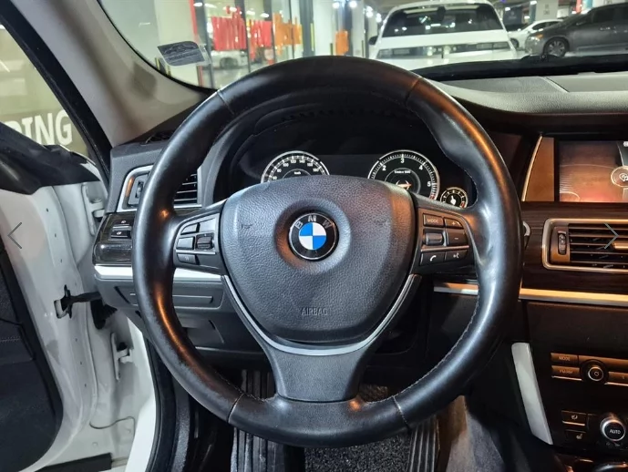 BMW 5-Series Gran Turismo