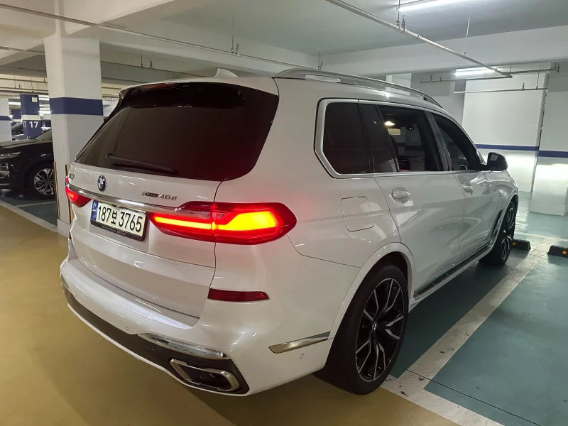 BMW X7