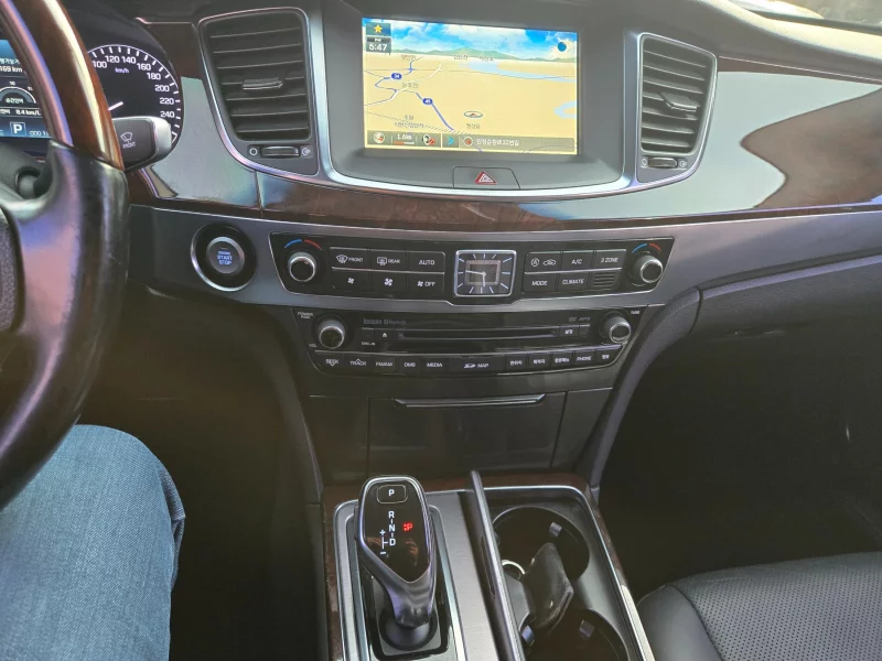 Hyundai Equus