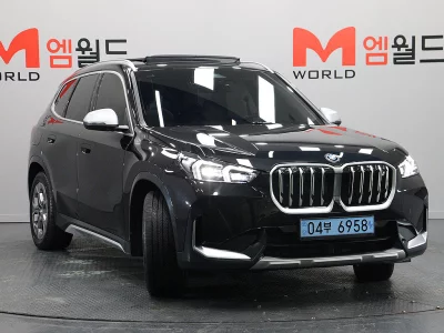BMW iX1
