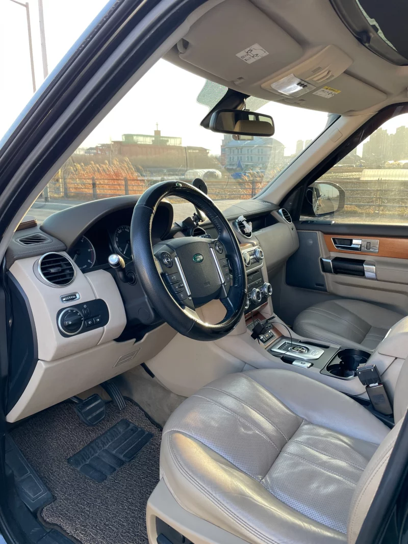 Land Rover DISCOVERY