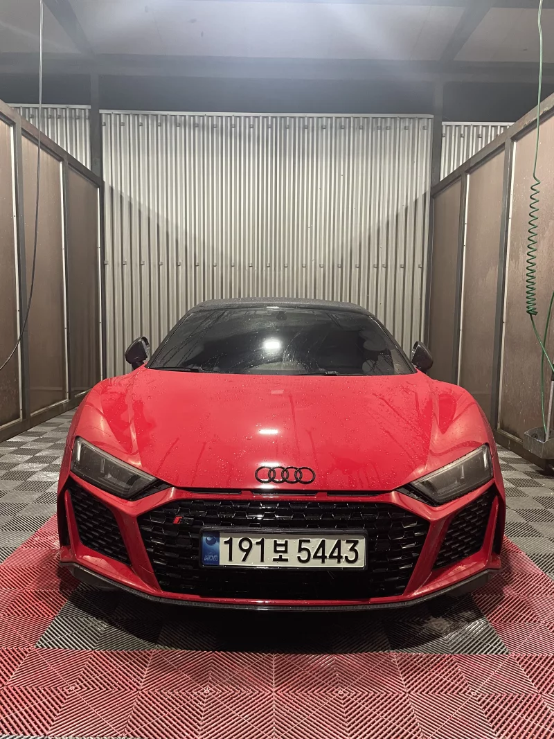 Audi R8