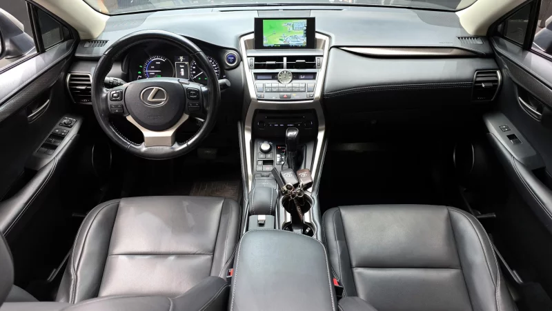 Lexus NX300h