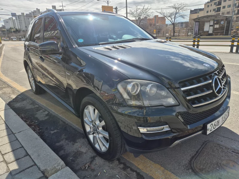 Mercedes-Benz M-class