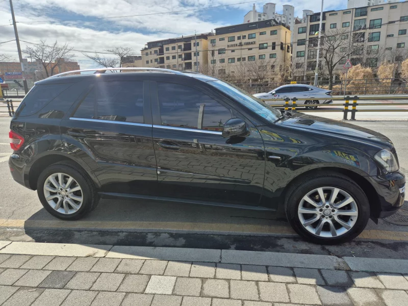 Mercedes-Benz M-class