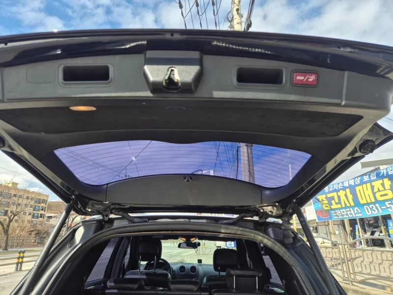 Mercedes-Benz M-class