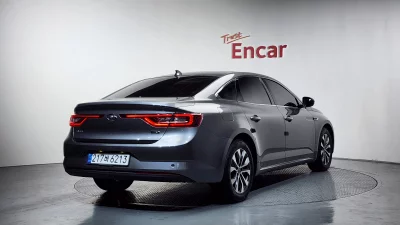 Renault SM6
