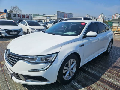 Renault SM6