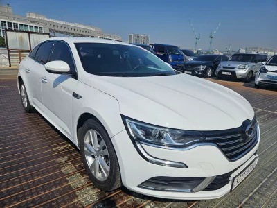 Renault SM6