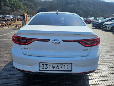 Renault SM6
