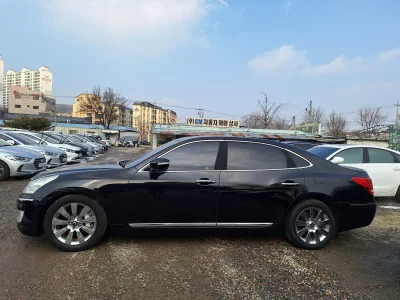 Hyundai Equus