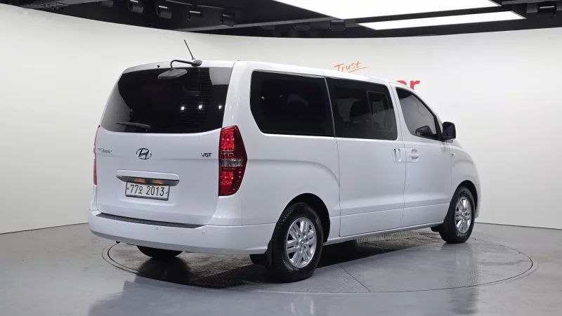 Hyundai Grand Starex