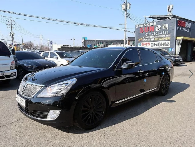 Hyundai Equus