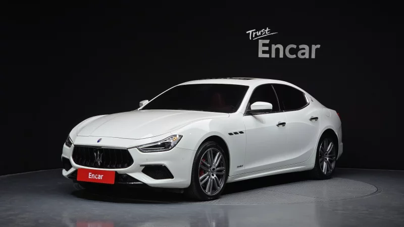 Maserati GHIBLI