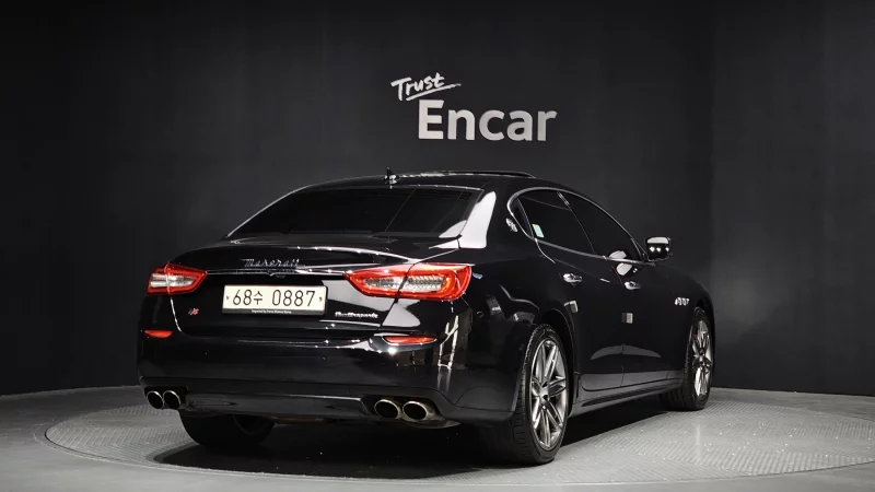 Maserati QUATTROPORTE