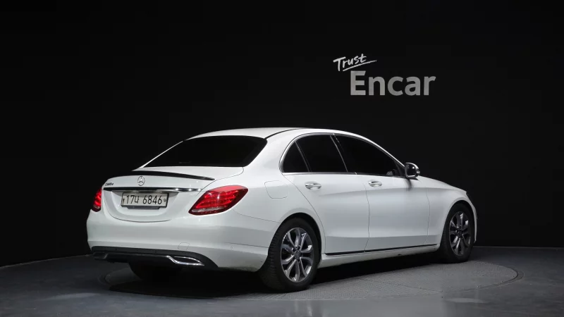 Mercedes-Benz C-Class