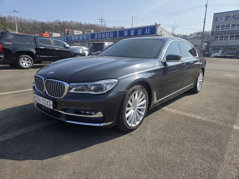 BMW 7-Series