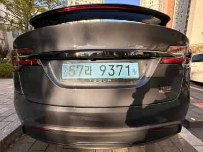Tesla MODEL X