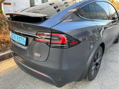 Tesla MODEL X