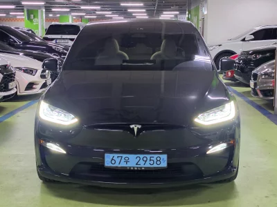 Tesla MODEL X
