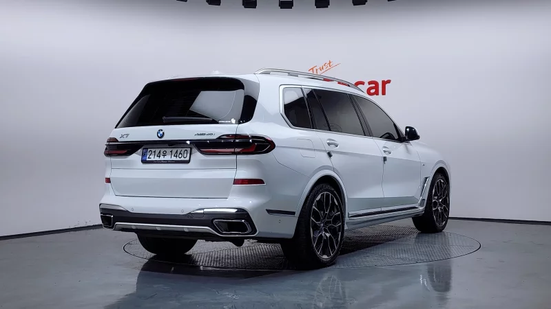 BMW X7