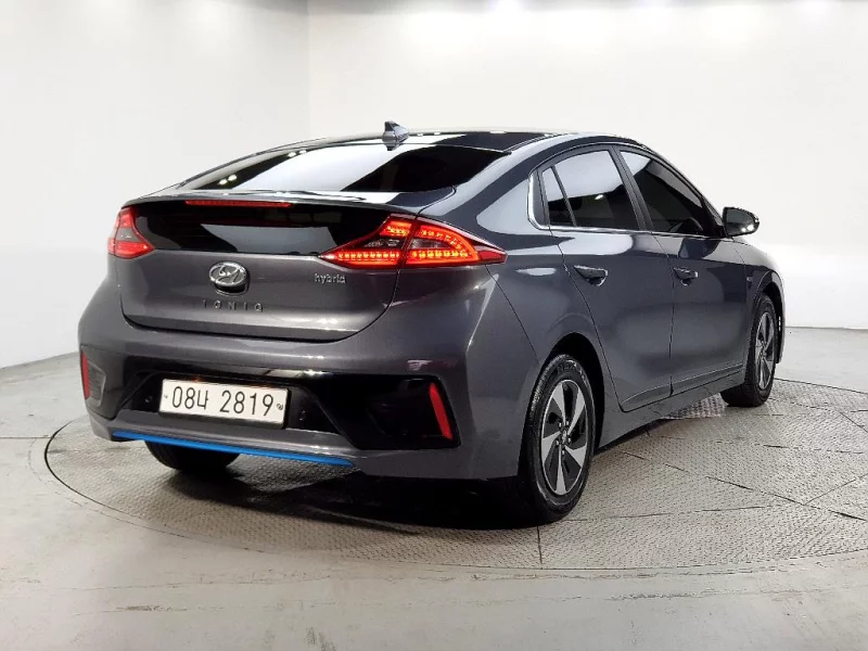 Hyundai Ioniq