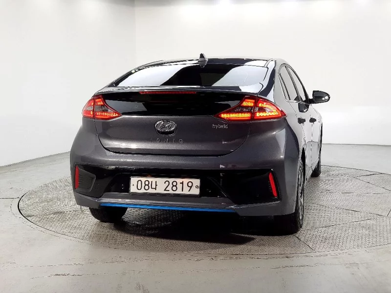 Hyundai Ioniq