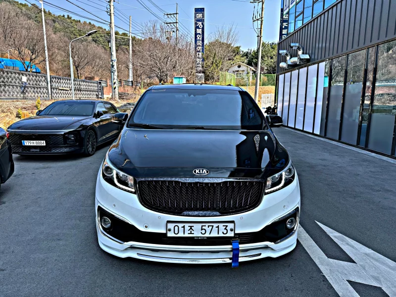 Kia Carnival