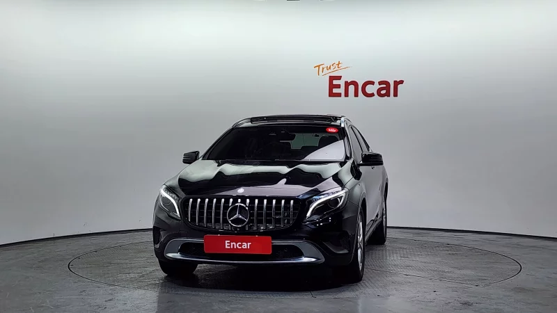 Mercedes-Benz GLA-Class