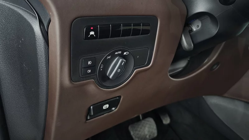 Mercedes-Benz V-Class