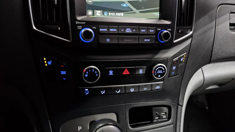 Hyundai Grand Starex