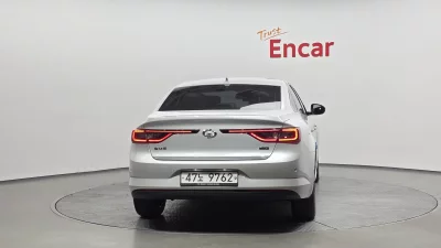 Renault SM6