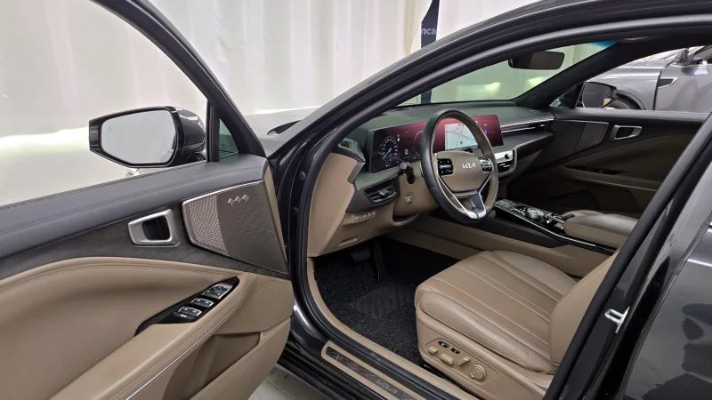 Kia K8