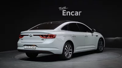 Renault SM6