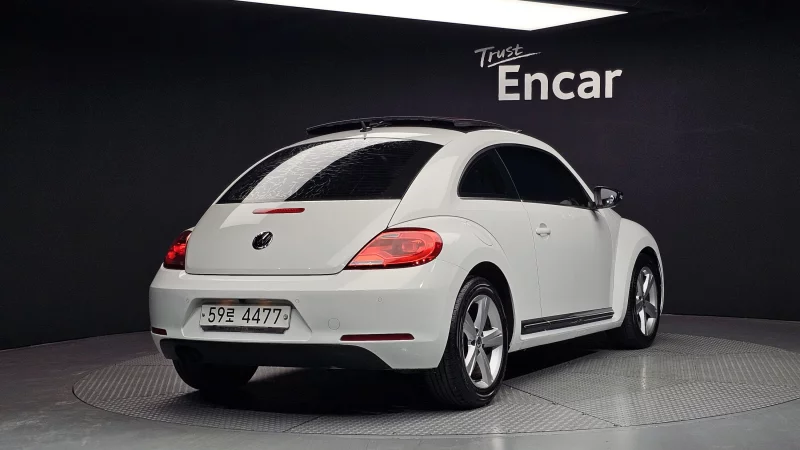 Volkswagen BEETLE