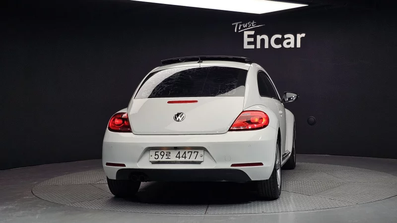 Volkswagen BEETLE